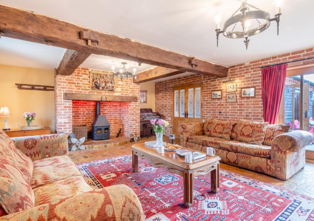 Вилла Elms Barn Wangford Экстерьер фото